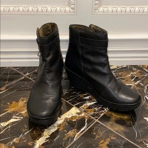 FLY LONDON BOOTS. Size 40 or 9.5/10US